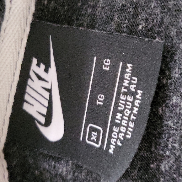 Lightweight Nike Hoodie - Picture 6 of 6